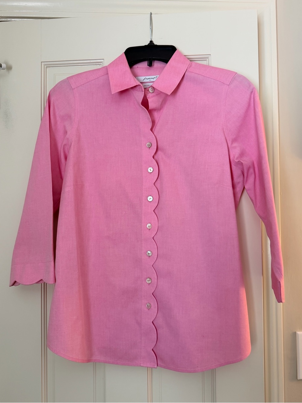 Foxcroft Pink Scallop Button-Front Shirt size 4